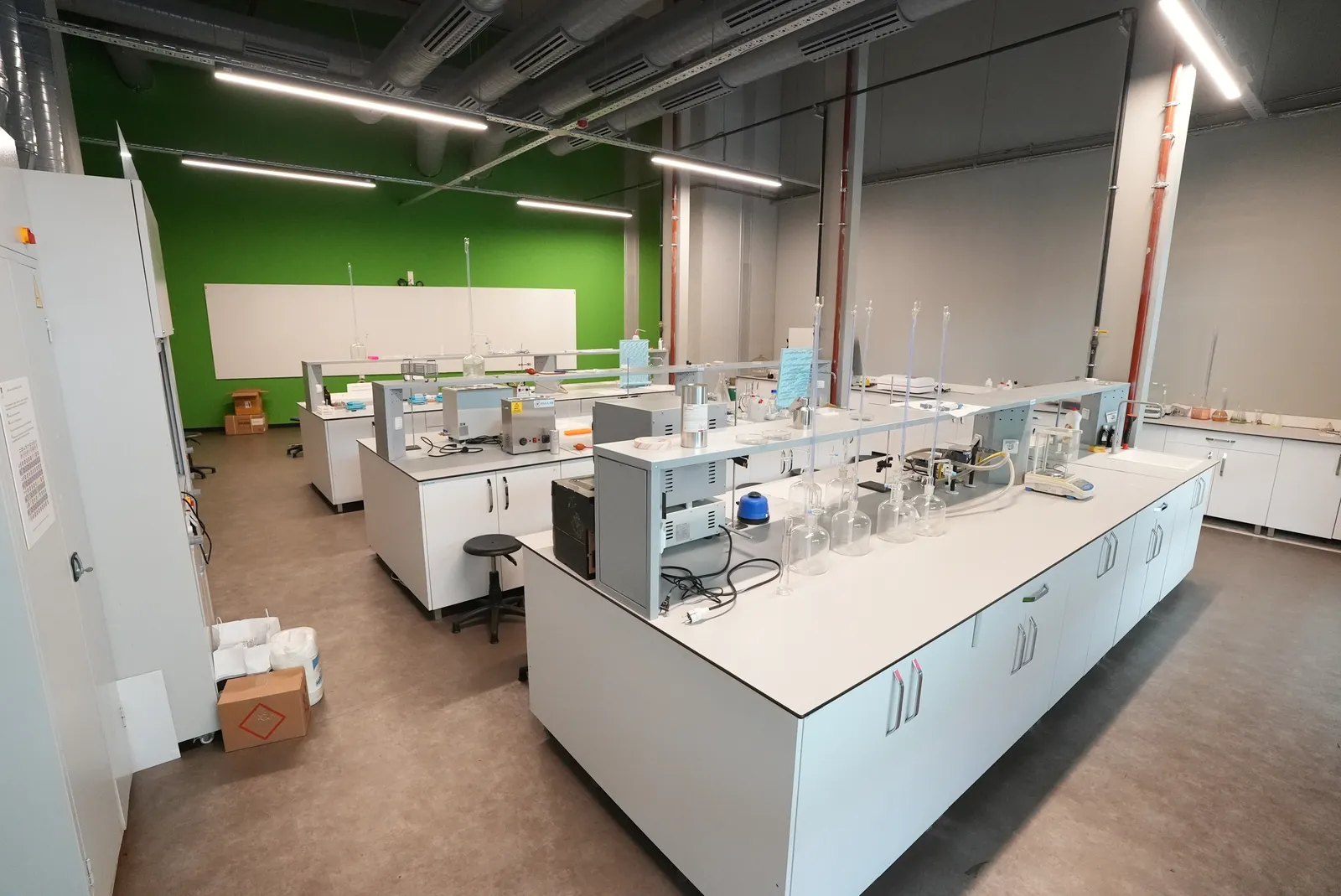 Laboratuvarlar — İstanbul Nişantaşı Üniversitesi NeoTech Campus